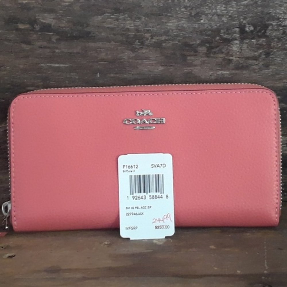 Coach Wallet - Picture 5 of 5
